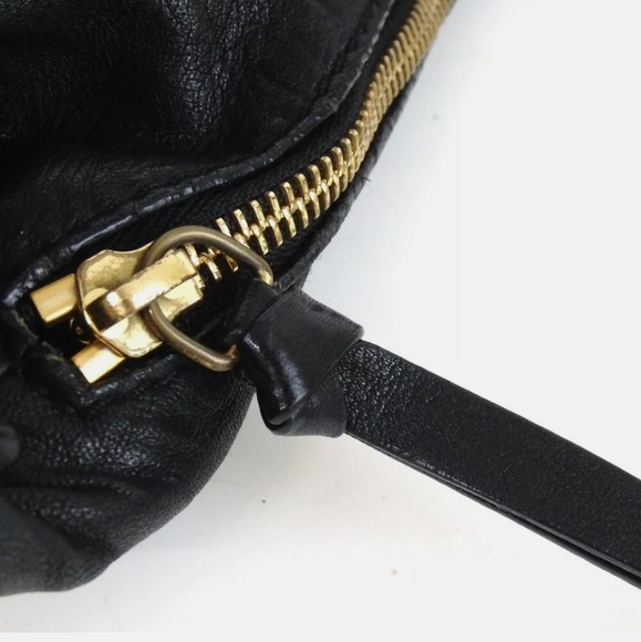 AUTHENTIC GIVENCHY LOGO EMBOSSED ONE BELT BAG - Picture 4 of 12